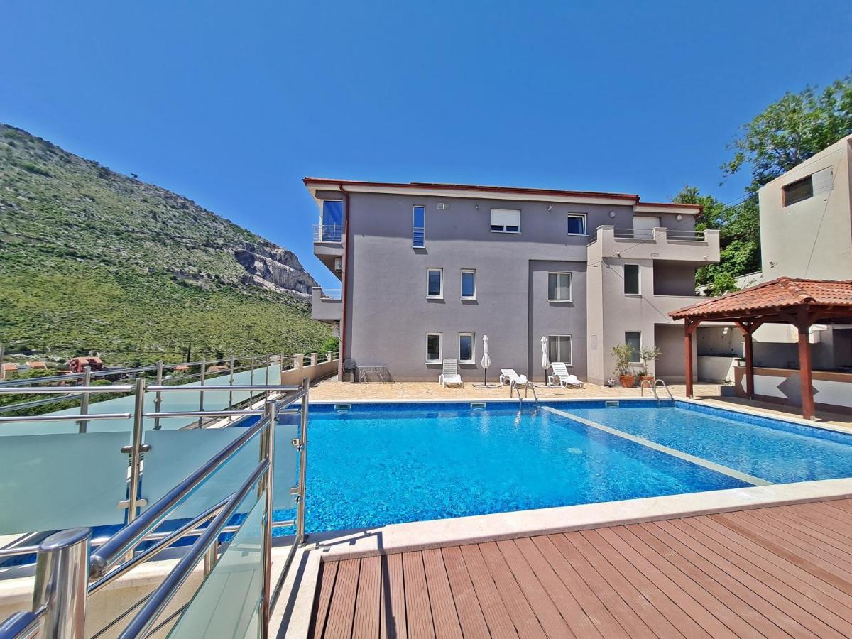 Apartments Josip Zrnovnica Экстерьер фото